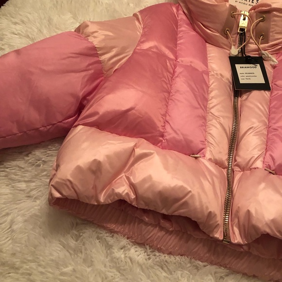 Nicole Benisti NB Series Crop Down Jacket Brand NWT Limited Edition
Barbie Pink - Picture 5 of 16